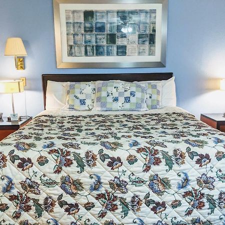 Executive Inn Thomson 外观 照片