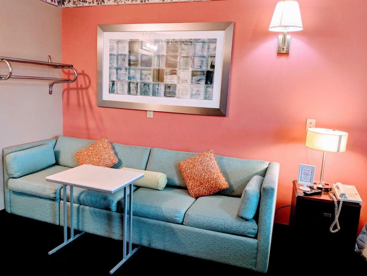 Executive Inn Thomson 外观 照片