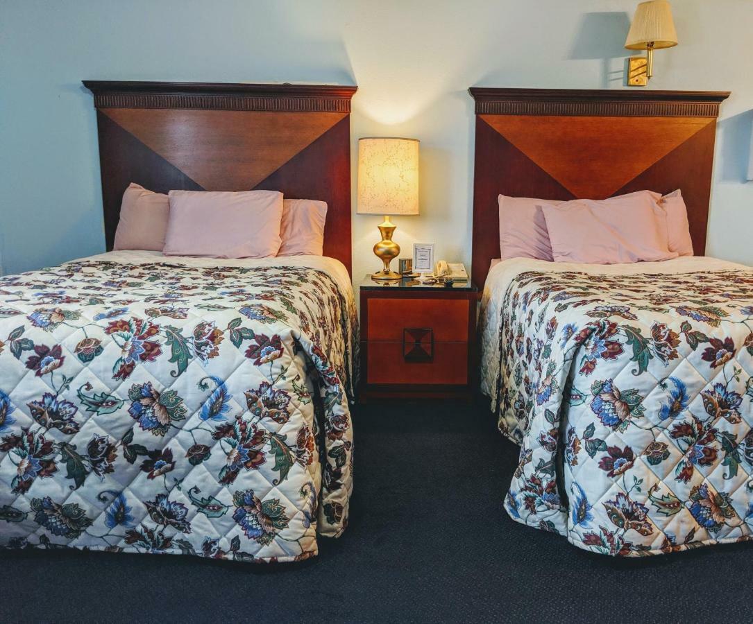Executive Inn Thomson 外观 照片