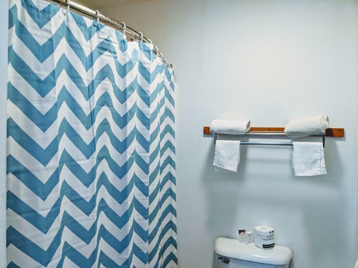 Executive Inn Thomson 外观 照片